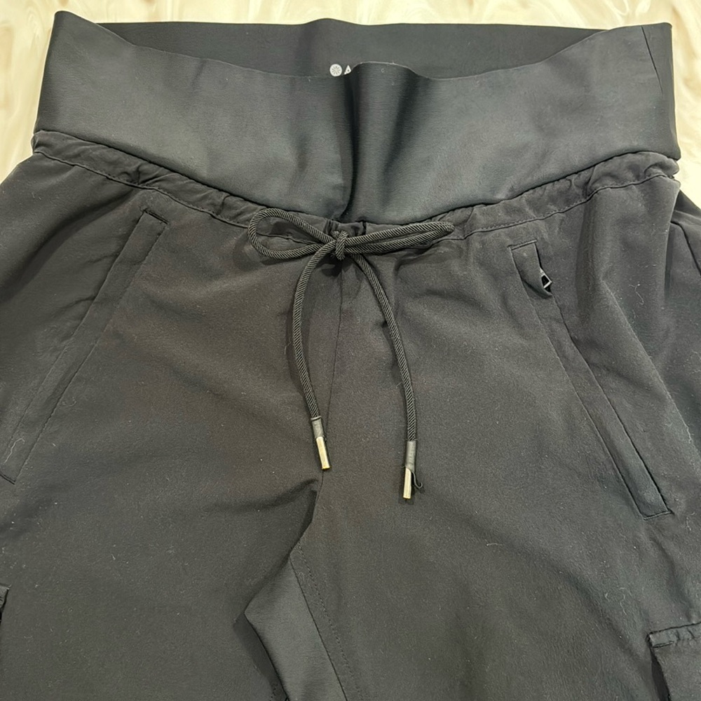 ATHLETA size 0 lightweight cargo joggers